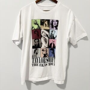 Taylor Swift The Eras Tour T-Shirt Womens Size Large Short Sleeve Concert Cotton